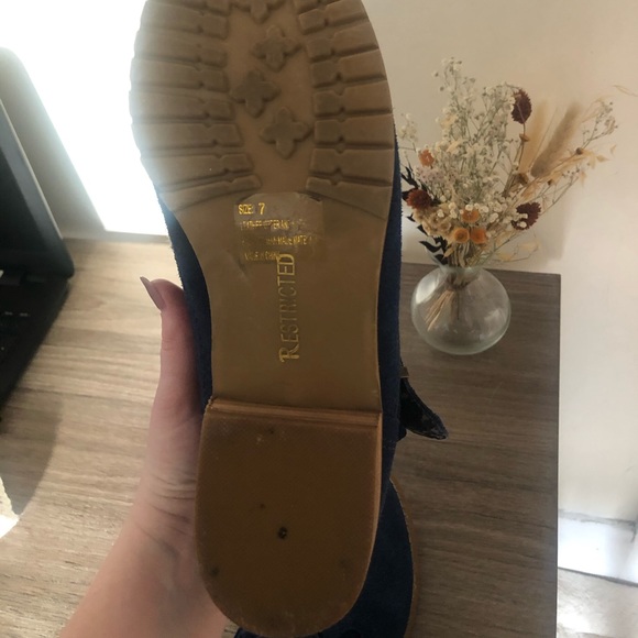 Restricted booties - Picture 8 of 8